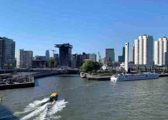 Long Term - Beautiful Center Free Parking *