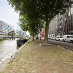 Long Term - Beautiful Center Free Parking *