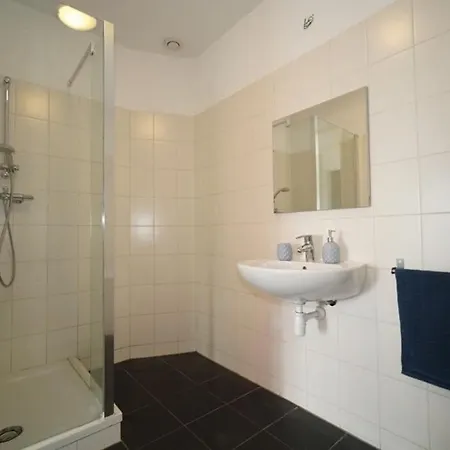 Long Term - Beautiful Center Free Parking Apartment Rotterdam