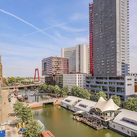 Long Term - Beautiful Center Free Parking *