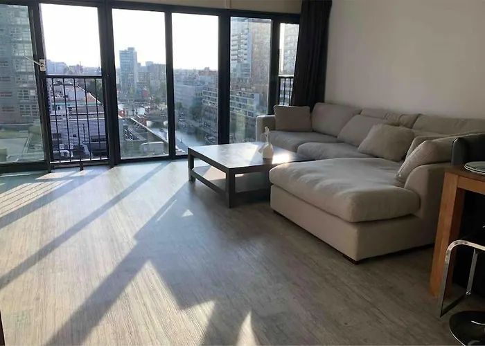 Long Term - Beautiful Center Free Parking Apartment Rotterdam